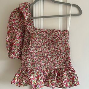 Vestique Floral One-Shoulder Top